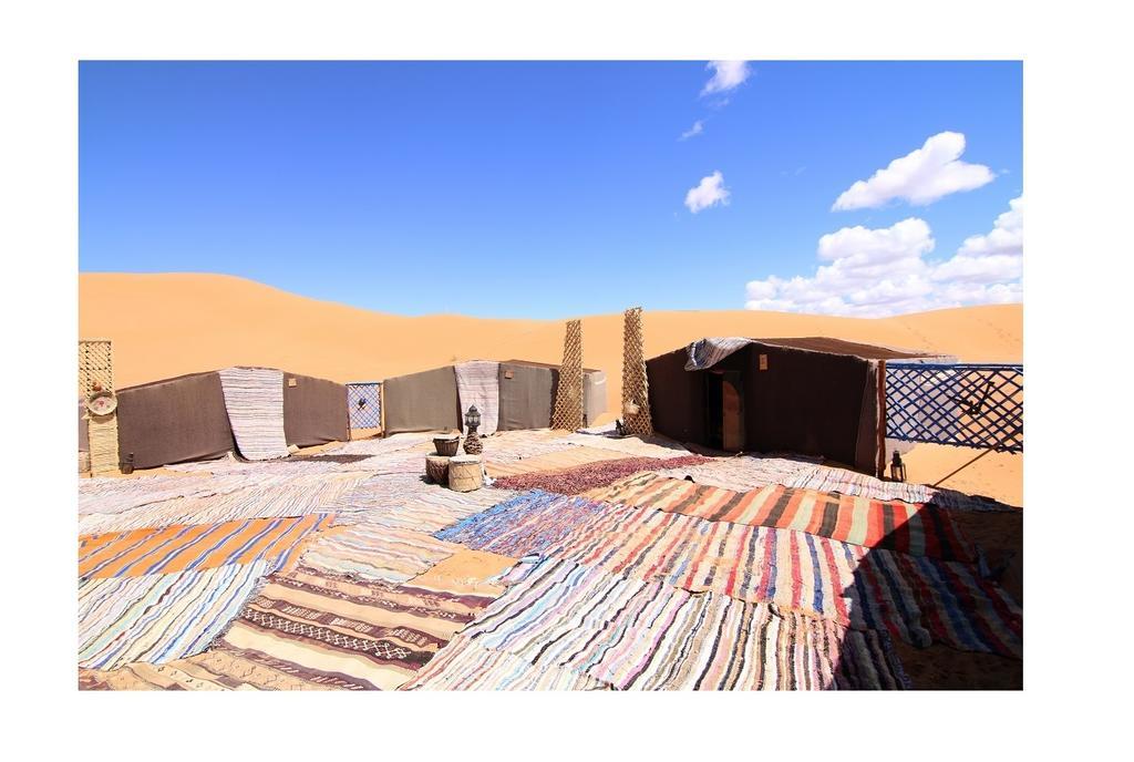 Bivouac Le Petit Prince メルズーガ エクステリア 写真
